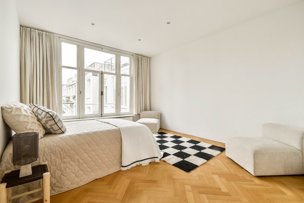 Medium property photo - Jacob Obrechtstraat 1-2, 1071 KC Amsterdam
